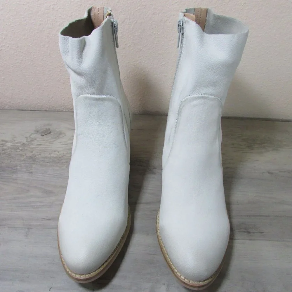 Diba True Women's Majestic Nubuck Leather Zippered Booties - Off White - 36816